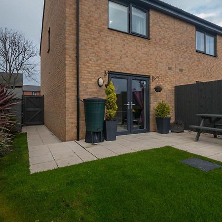 Vila Modern 2 Bed House With Parking And Garden Nottingham Exteriér fotografie